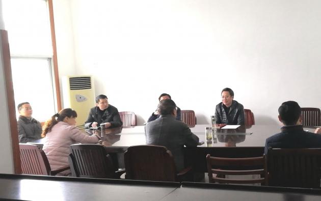 岳西县委常委、副县长方志国到县审计局检查指导工作